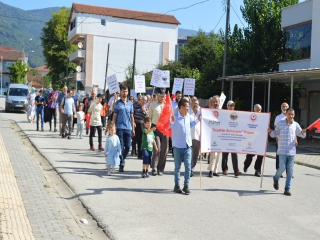 KUŞAKLAR BULUŞUYOR FARKINDALIK YÜRÜYÜŞÜ YAPILDI