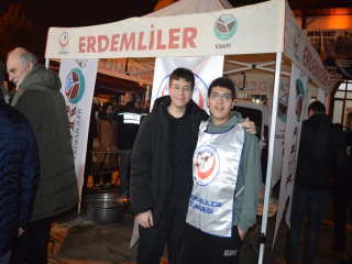 DÜZCE MERKEZ CAMİİNDE KANDİL