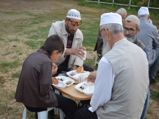 GÜN DOĞUNDA BULUŞTUK.