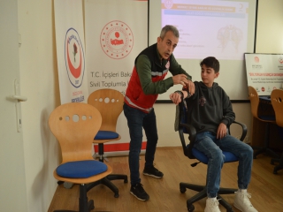İLK YARDIM EĞİTİMLERİMİZİ DE GERÇEKLEŞTİRDİK.