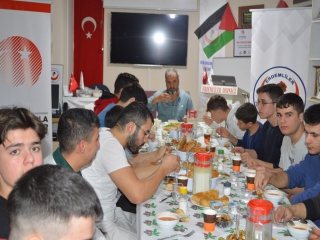 GENÇLERLE İFTAR VE DİŞ KİRASI