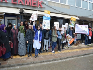 FARKINDALIK YÜRÜYÜŞÜMÜZ ÇOK RENKLİYDİ.