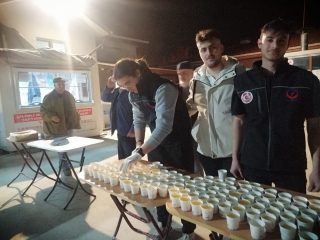 GENÇLERİN ELİNDEN BAL ŞERBETİ
