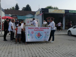 YEREL DERNEKLERDEN AŞURE İKRAMI