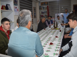 GENÇLERLE İFTAR VE DİŞ KİRASI