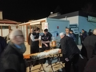 GENÇLERİN ELİNDEN BAL ŞERBETİ