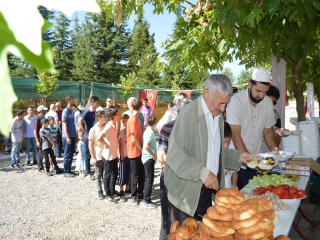 KUŞAKLAR KAHVALTIDA BULUŞTU.