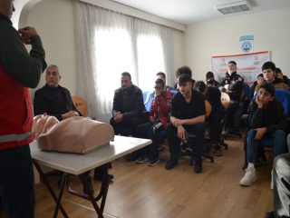 İLK YARDIM EĞİTİMLERİMİZİ DE GERÇEKLEŞTİRDİK.