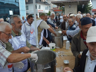 AŞURE KARDEŞLİKTİR, 