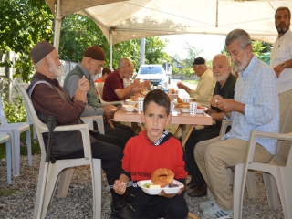 KUŞAKLAR KAHVALTIDA BULUŞTU.